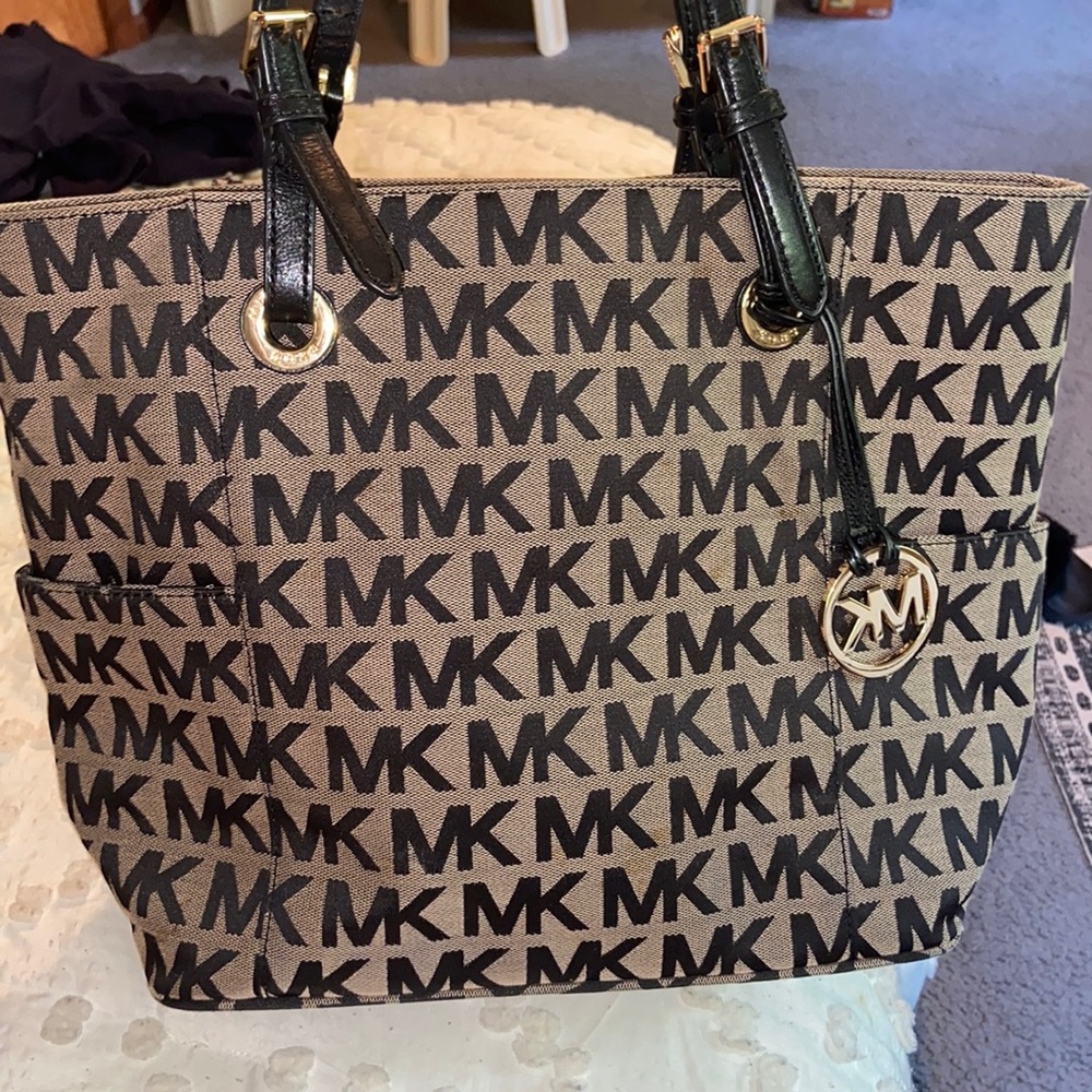 Micheal Kors tote bag